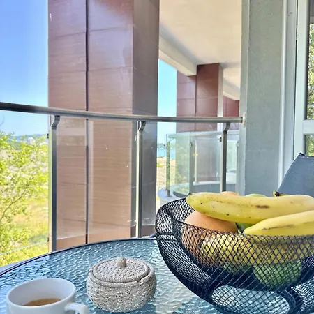 Апартамент Sea View Allure With Balcony Приморско