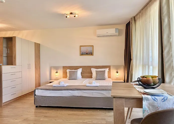 아파트 Sea View Allure With Balcony 프리모르스코