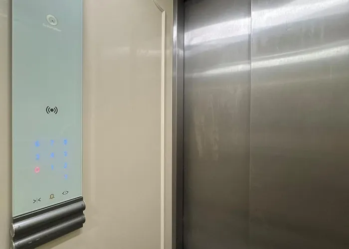 아파트 Sea View Allure With Balcony 프리모르스코