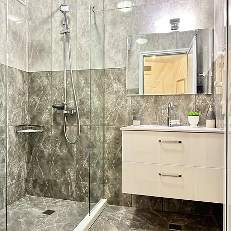 Apartment Sea View Allure With Balcony