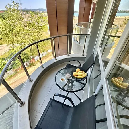 Sea View Allure With Balcony Lägenhet Primorsko